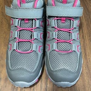 Girls shoes size 5